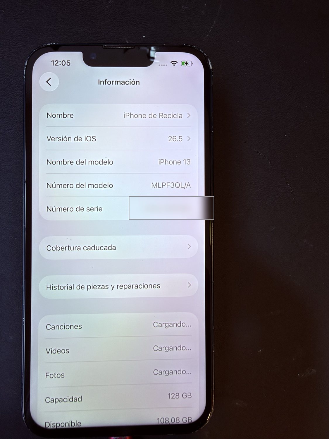 Ajustes, General, Información de un iPhone con la fila Historial de piezas y reparaciones
