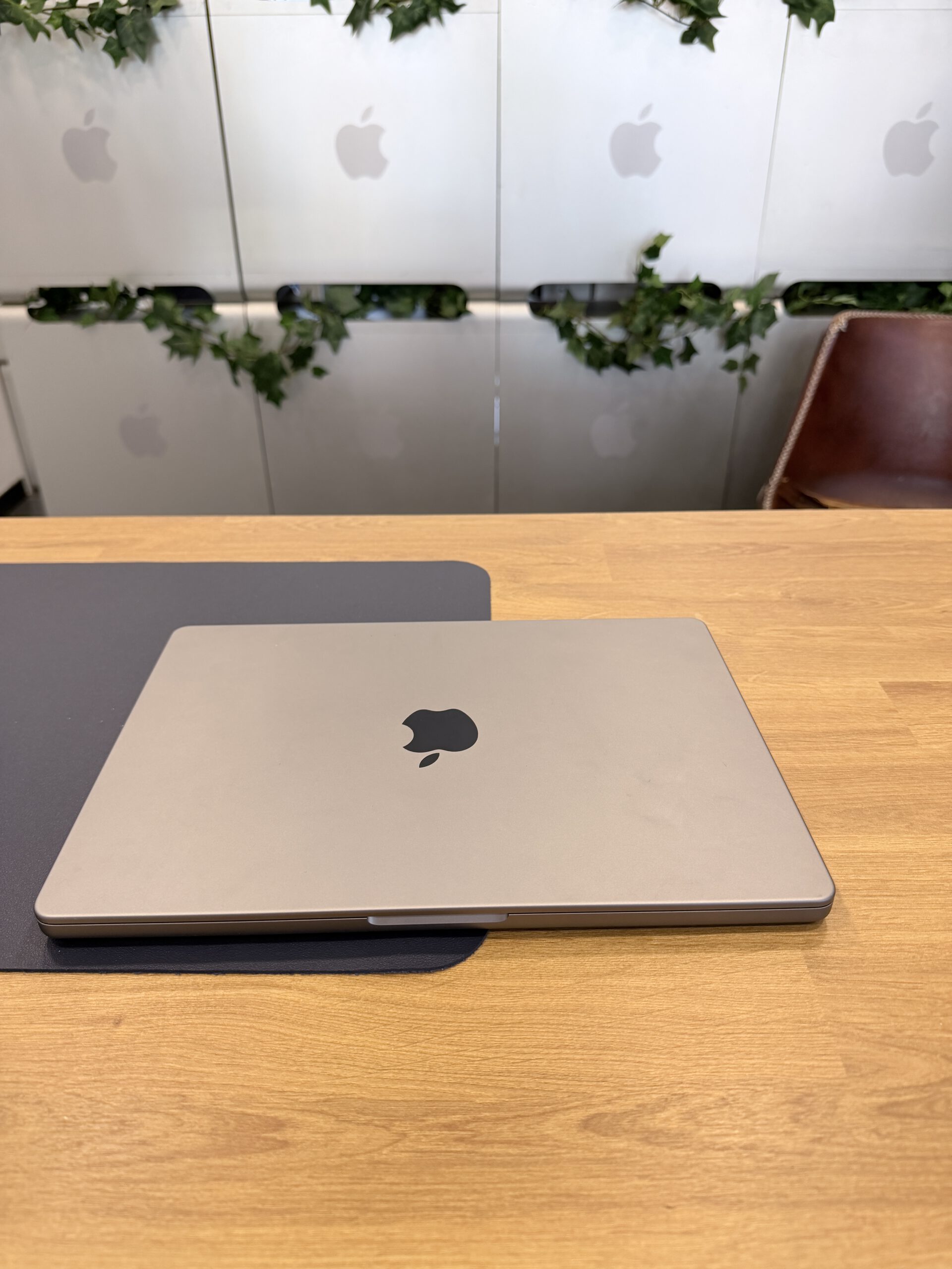 MacBook Pro 14″ M3 (2023) 8/512 reacondicionado