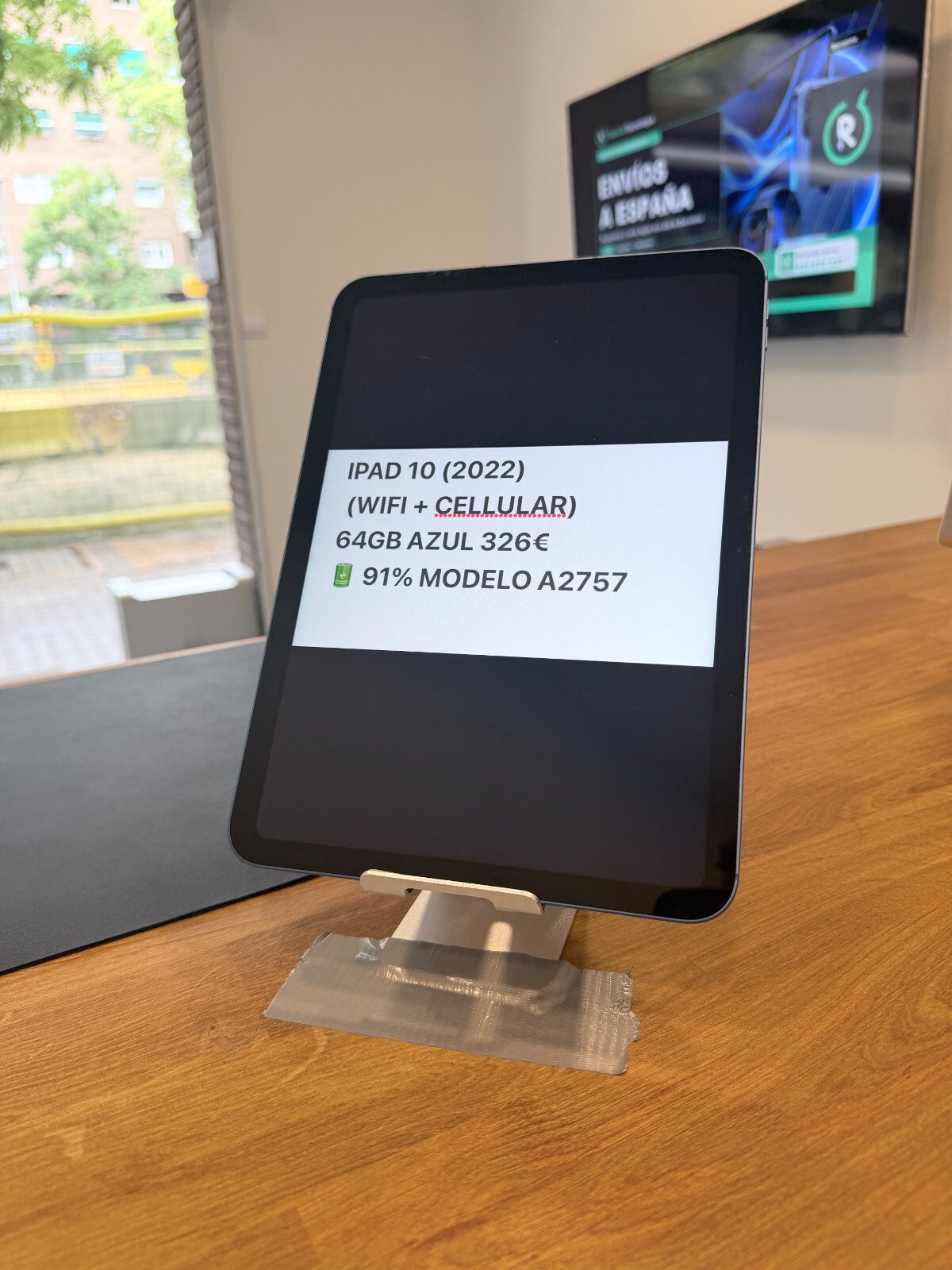 iPad 10 (2022) 64 GB disponible para alquilar en Barcelona