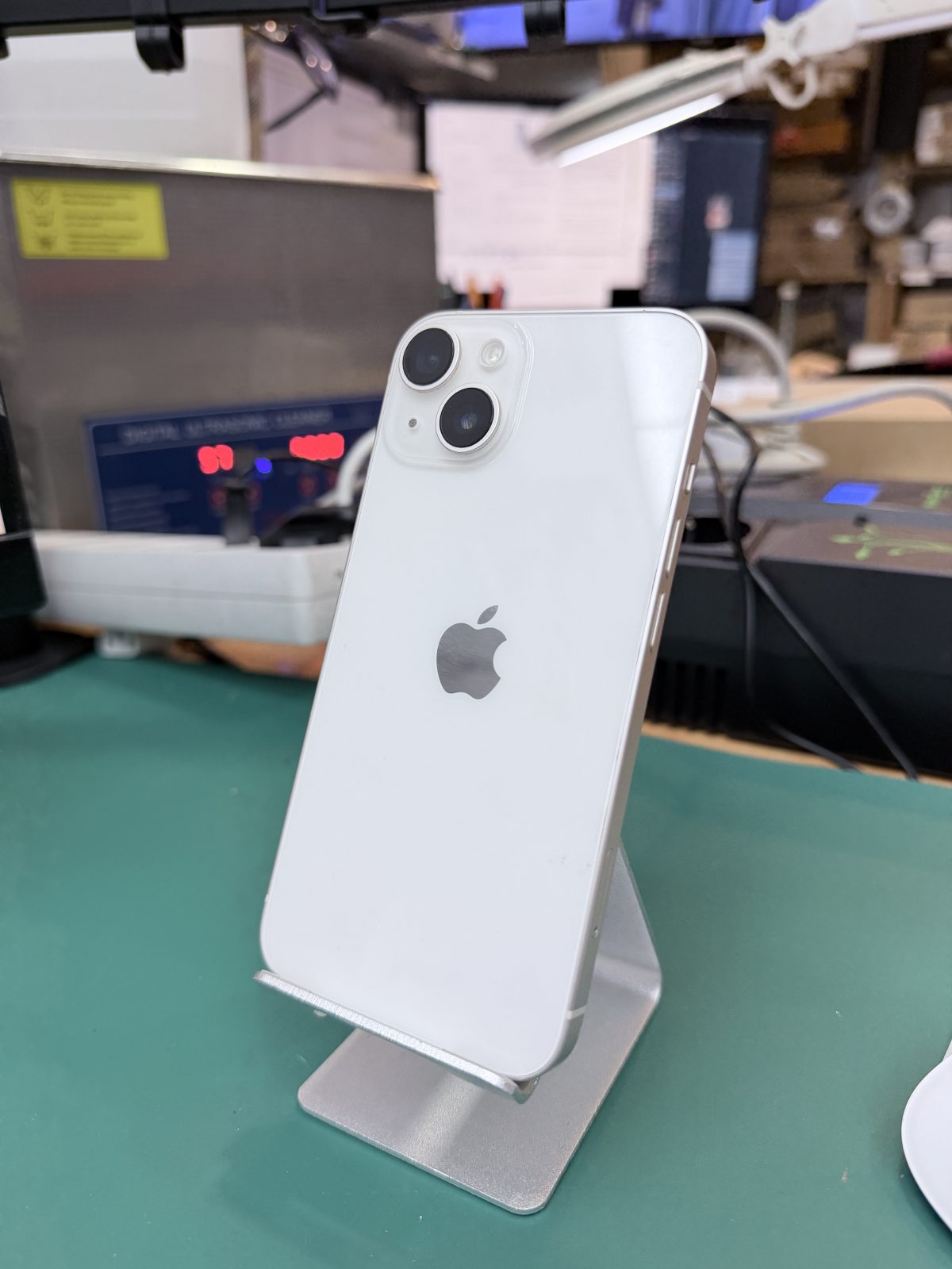 iPhone 14 128 GB reacondicionado